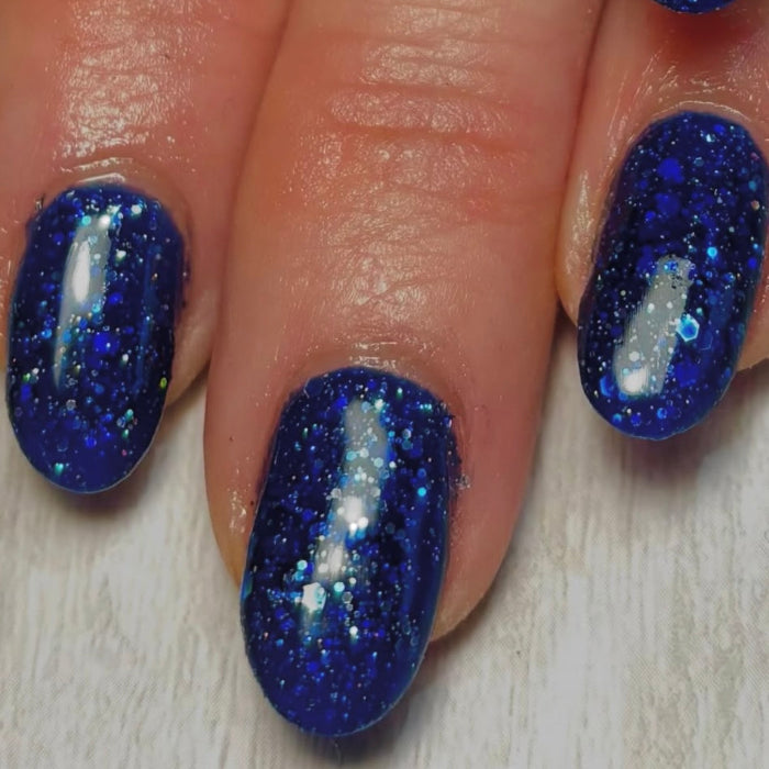 Glitter blue nails 