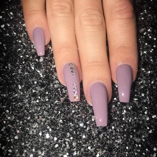 Nail set with Minky Moo gel polish 
